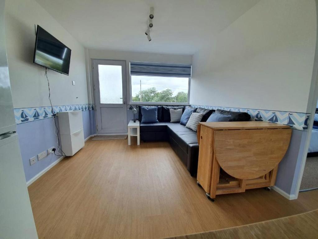 Chalet 57 Sandown Bay Holiday Centre Generous Money Off Ferry Crossings & Free Wifi, September And Halloween Deals Now On Dış mekan fotoğraf